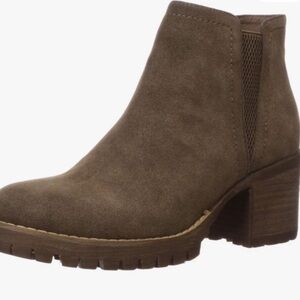 Carlos by Carlos Santano Women’s Gil Ankle Boot Brown Suede Size 7.5​